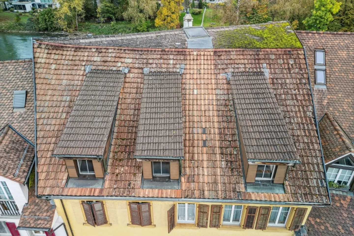 Affascinante proprietà residenziale e commerciale con 8 unità - Foto 4 di 11