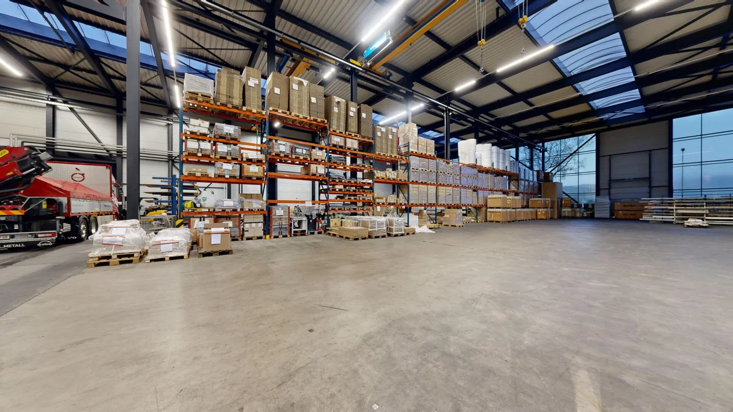 Moderna sala di produzione o magazzino con quasi 11 m di altezza - Foto 4 di 8