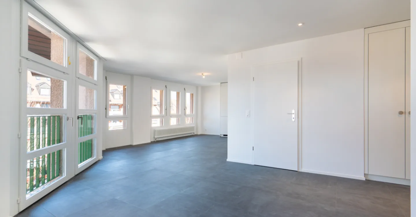 Appartement spacieux 2.5 pièces - Photo 3 sur 8