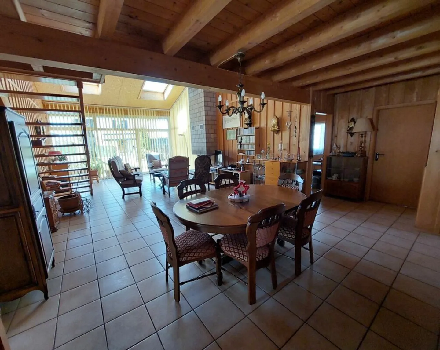 VILLA UNIFAMILIARE CON GRANDE GIARDINO - Foto 7 di 12