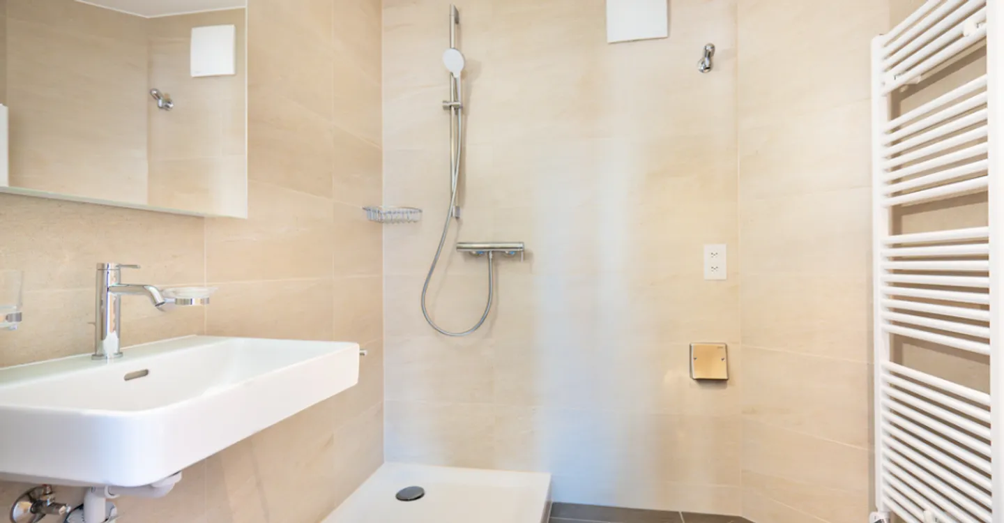 Appartement spacieux 2.5 pièces - Photo 6 sur 8