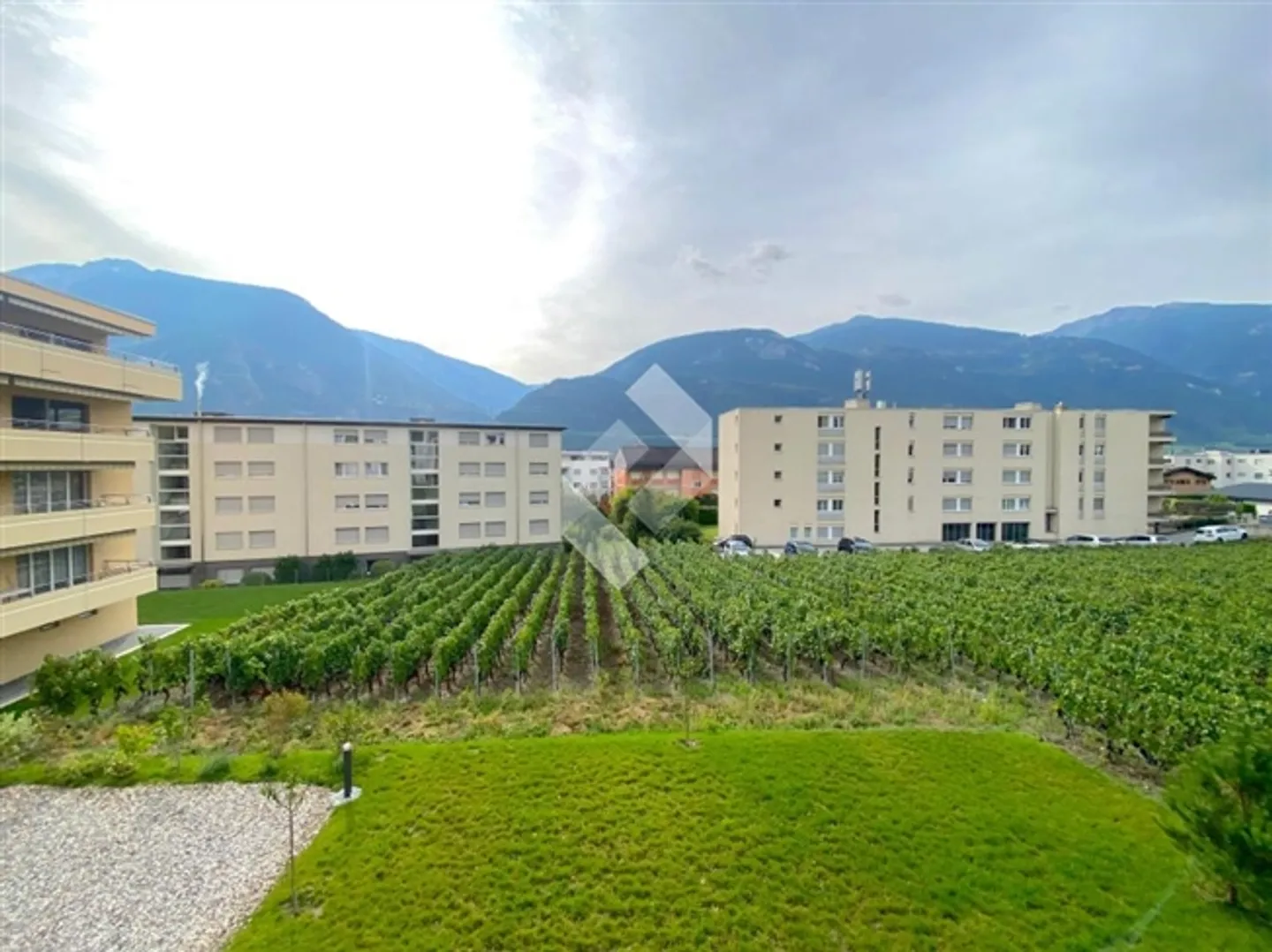 Unique and Unconventional. Designed by the Manufacturer for Him. - Photo 5 of 13