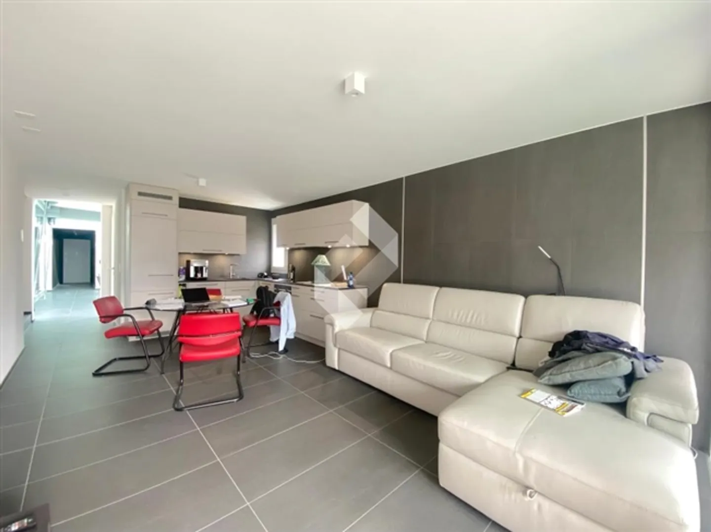 Unique and Unconventional. Designed by the Manufacturer for Him. - Photo 8 of 13