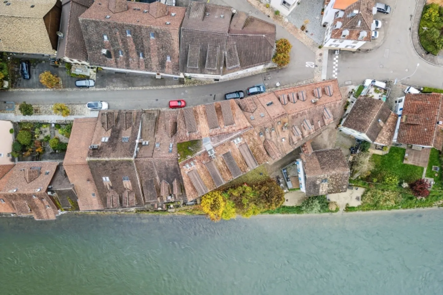 Affascinante proprietà residenziale e commerciale con 8 unità - Foto 9 di 11