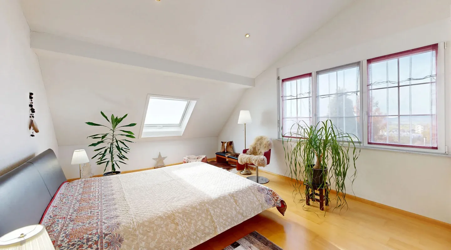 Family-friendly 5.5-room semi-detached house with fireplace and sauna - Photo 10 of 23