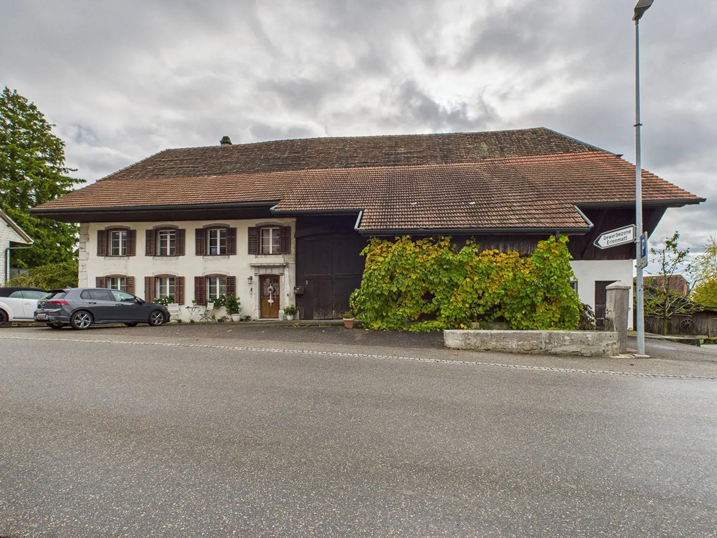 Historic 8.5-Room Farmhouse with Charm, Horse Stable and Large... - Photo 2 of 8