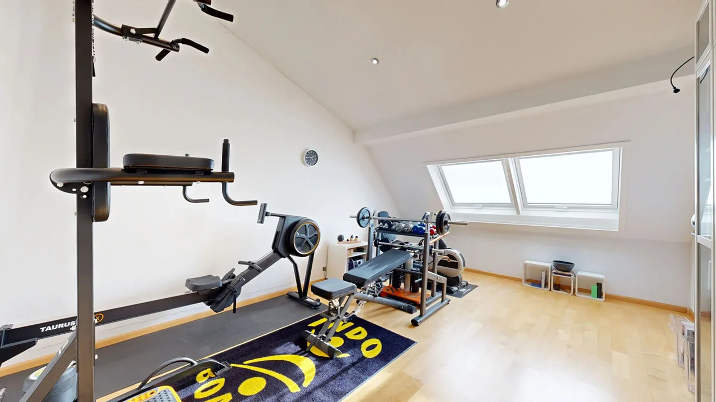 Family-friendly 5.5-room semi-detached house with fireplace and sauna - Photo 11 of 23