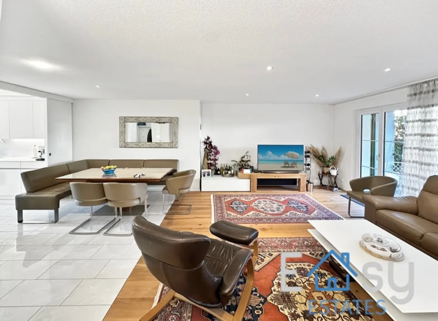 Geräumiges Reihenhaus mit Garten - Foto 2 von 7