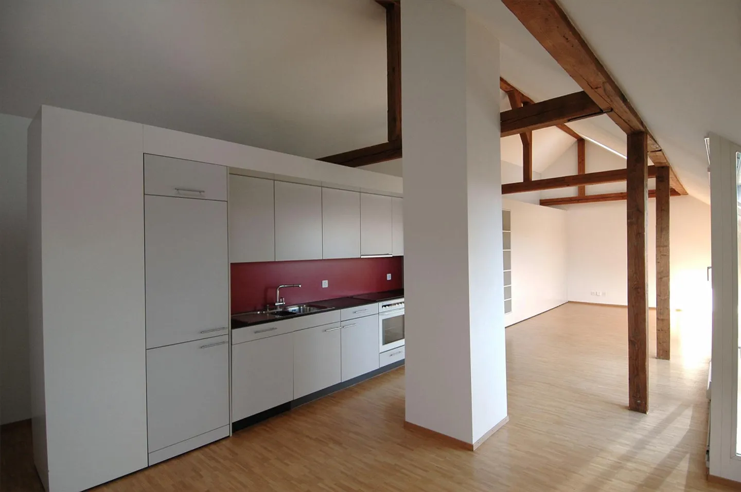 Attico attraente con terrazza sul tetto nel popolare quartiere Mattenhof - Foto 12 di 27