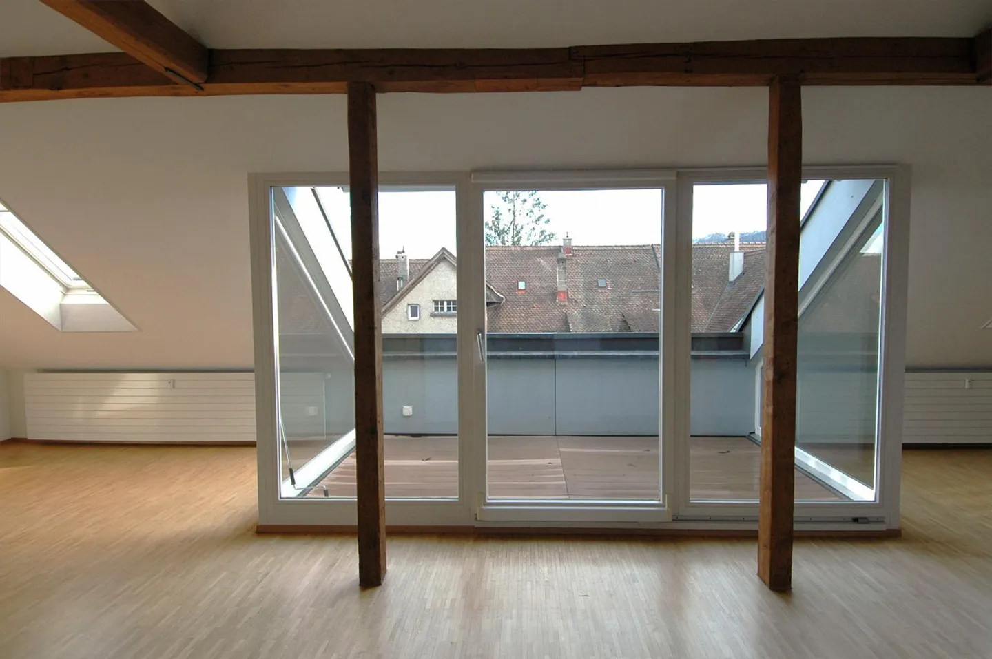 Attico attraente con terrazza sul tetto nel popolare quartiere Mattenhof - Foto 9 di 27