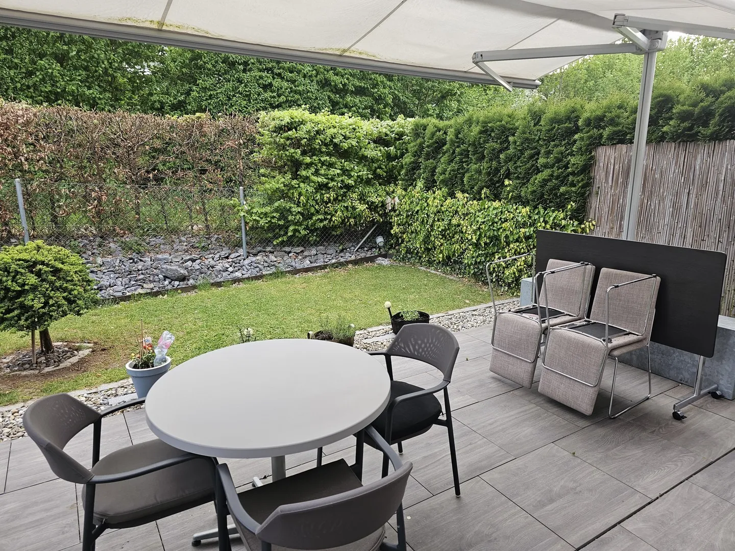 3.5 Zimmer Terrassen Wohnung, möbliert - Foto 9 von 10