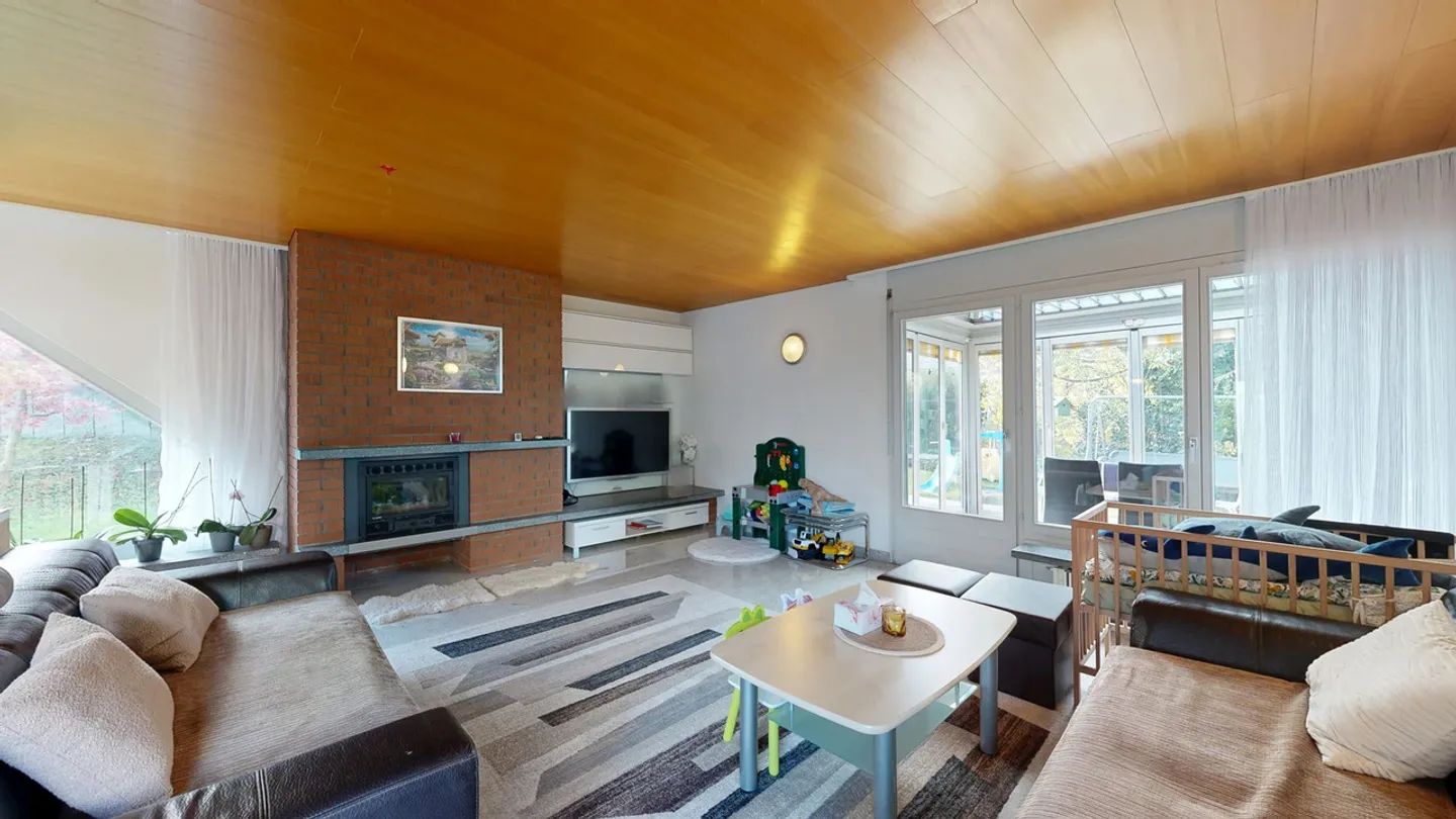 Detached 5.5-room single-family house with fireplace and hobby room - Photo 4 of 21