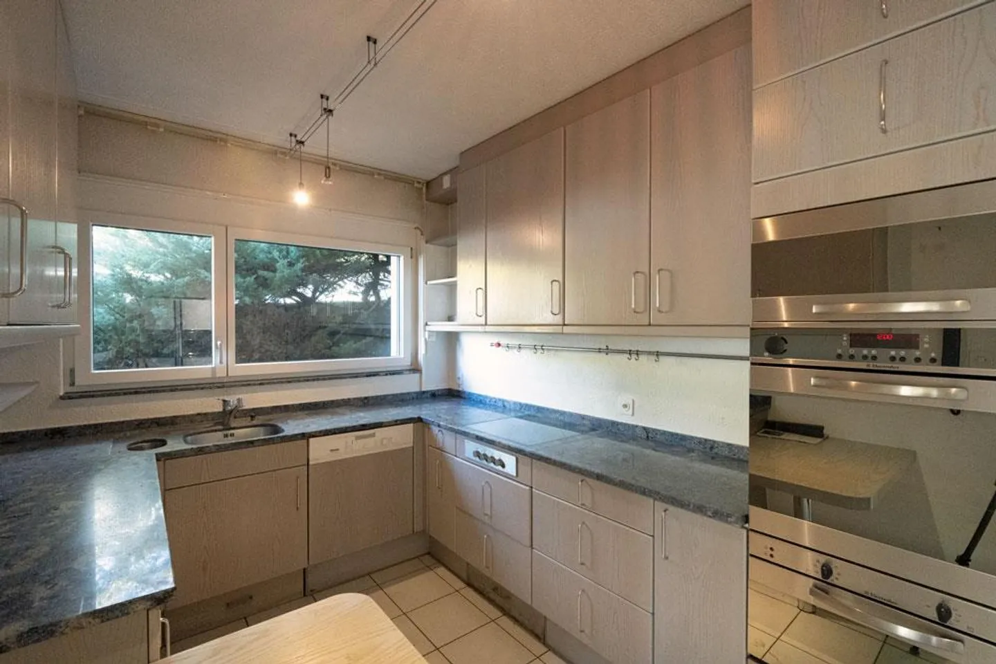 Villa in exclusive southern slope location - Photo 5 of 15