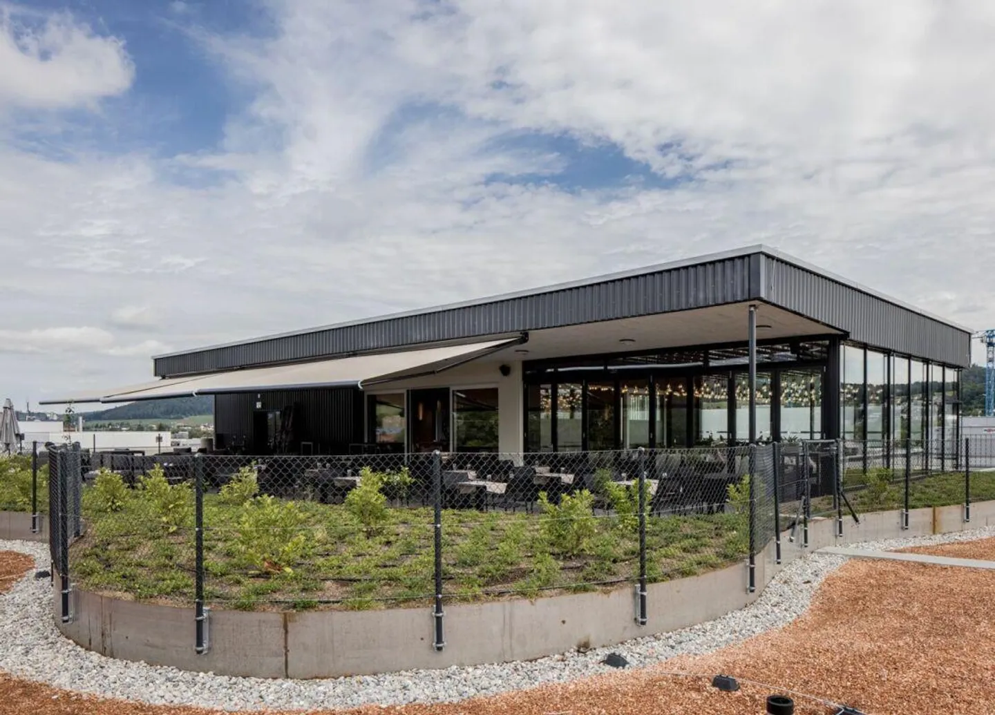 Rooftop Restaurant/Bar for rent - Photo 5 of 5