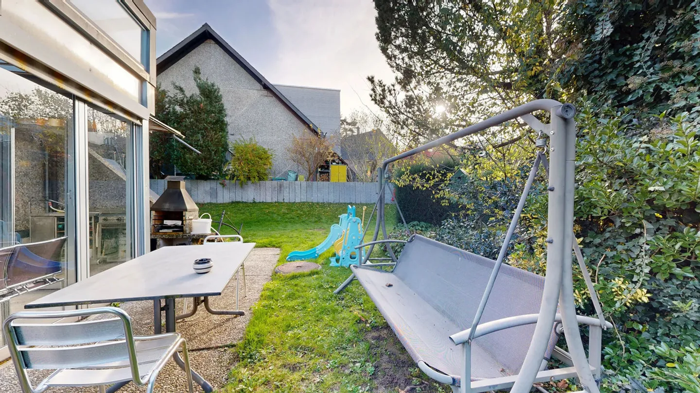 Detached 5.5-room single-family house with fireplace and hobby room - Photo 18 of 21