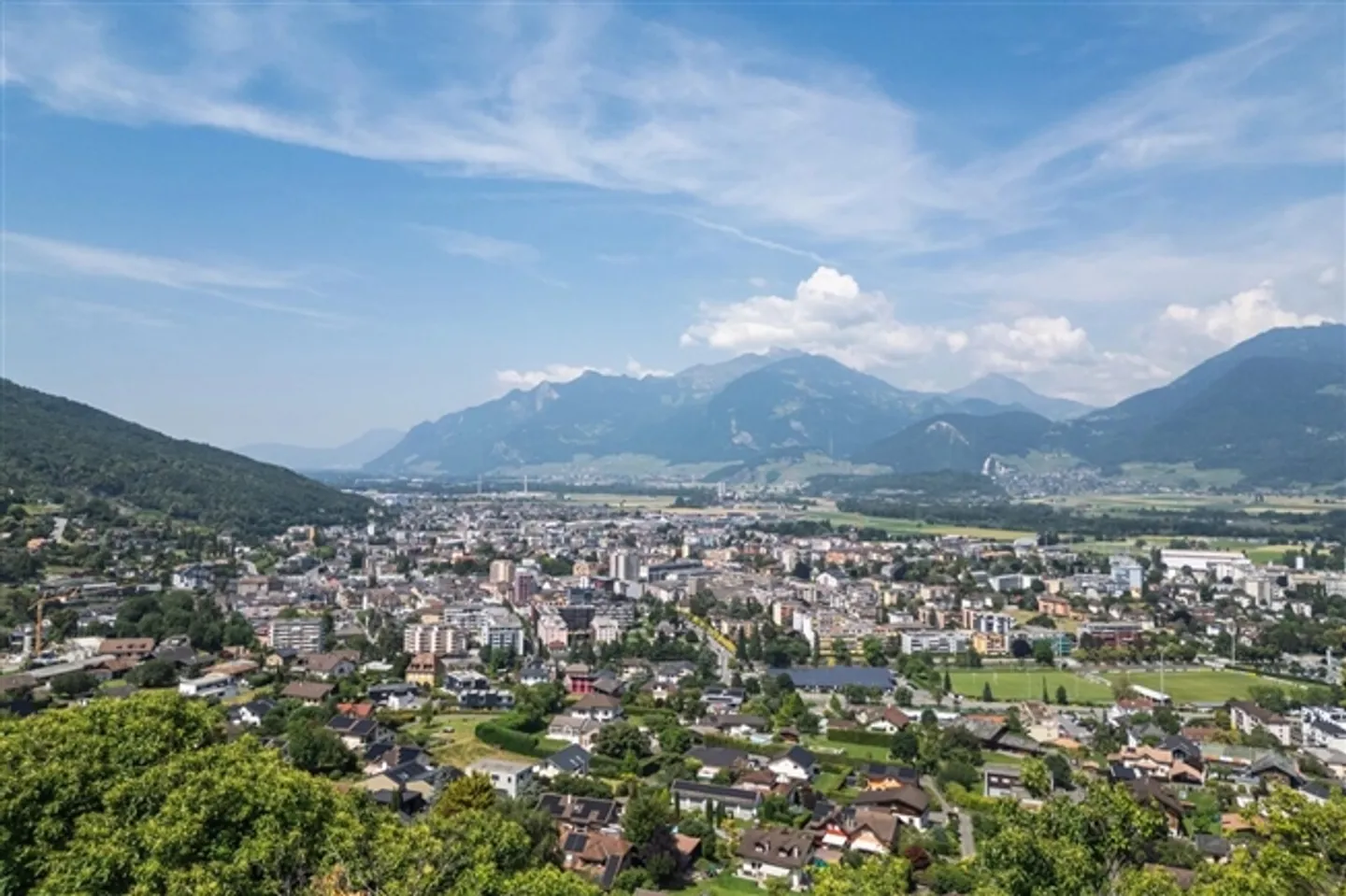 «Geräumiges neues Haus mit 4,5 oder 5,5 Zimmern» - Foto 13 von 13