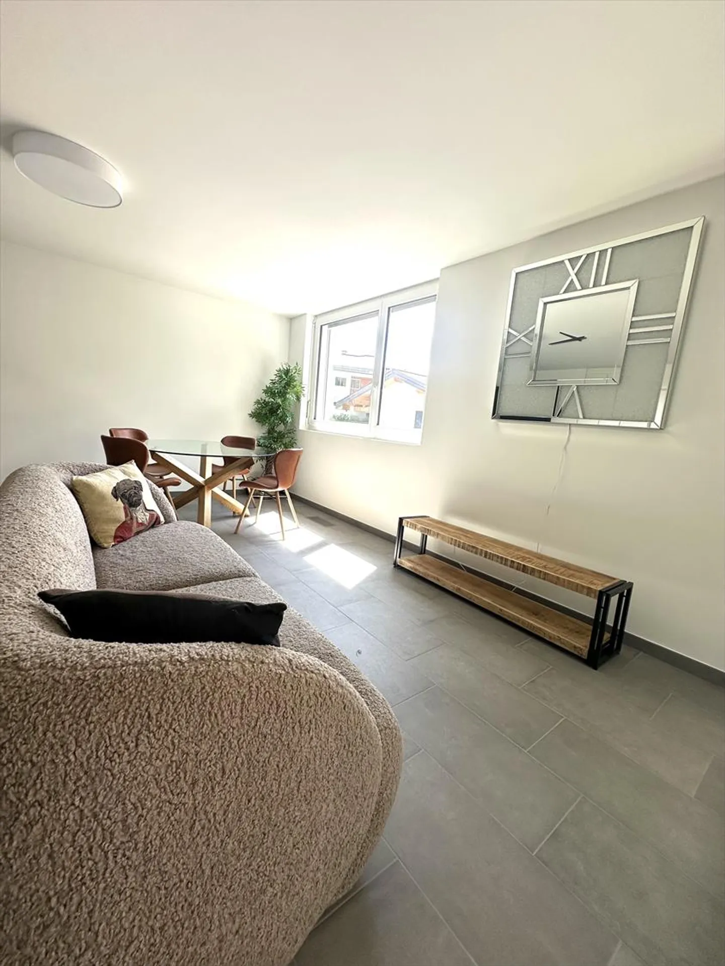 Appartamento 2.5 stanze - Foto 1 di 11