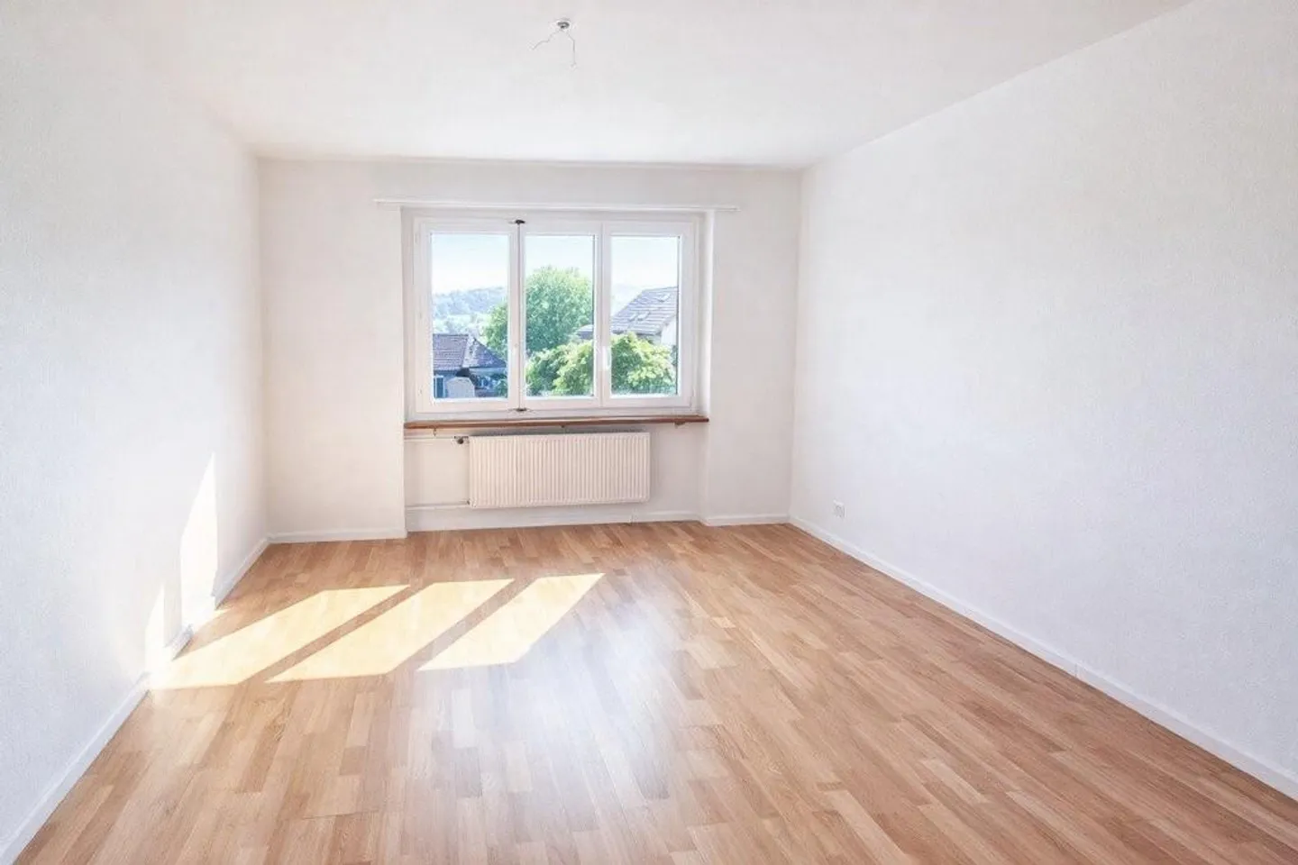 1 Month Free - Charming 3.5-Room Apartment for Rent - Photo 3 of 5