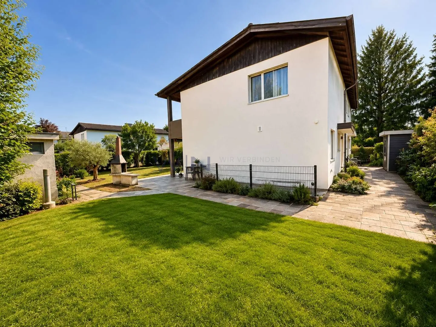 Maison familiale spacieuse avec jardin - Photo 1 sur 10