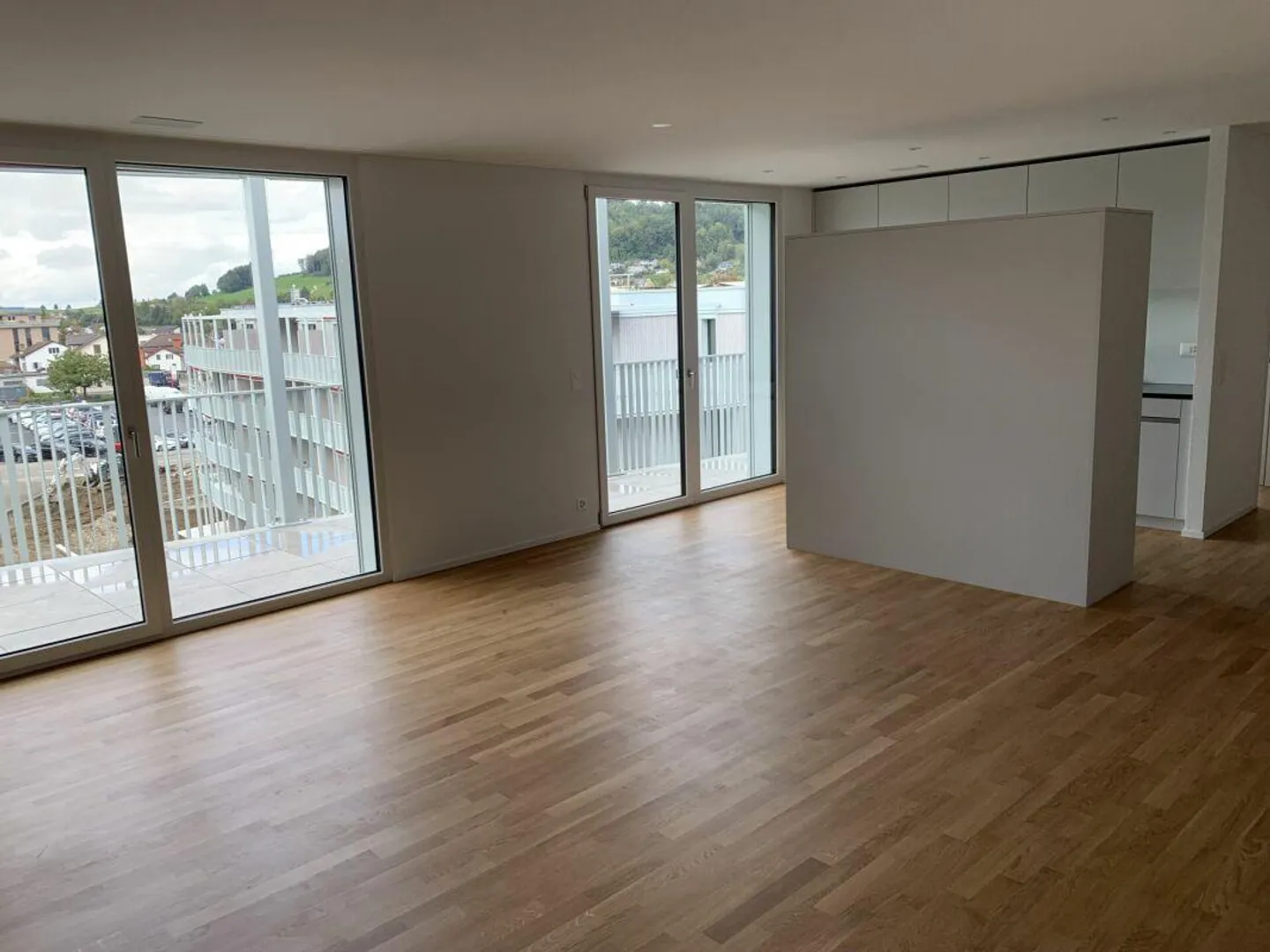 2.5-Room Apartment - Photo 3 of 6