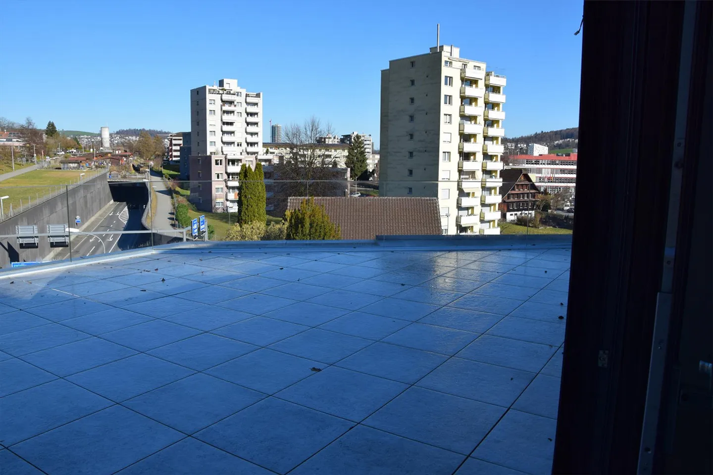 Appartamento attico di 4,5 locali con vista lago - Foto 8 di 27