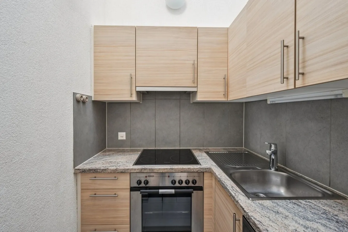 Appartement de Luxe avec Vue Époustouflante - Photo 2 sur 6
