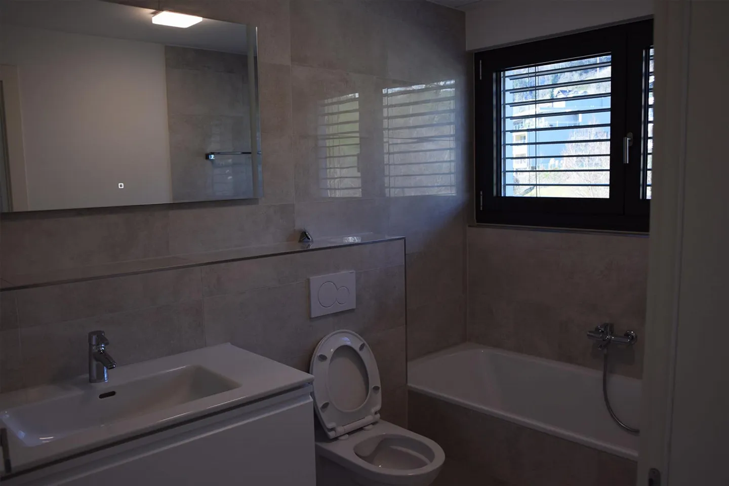 Appartamento attico di 4,5 locali con vista lago - Foto 18 di 27