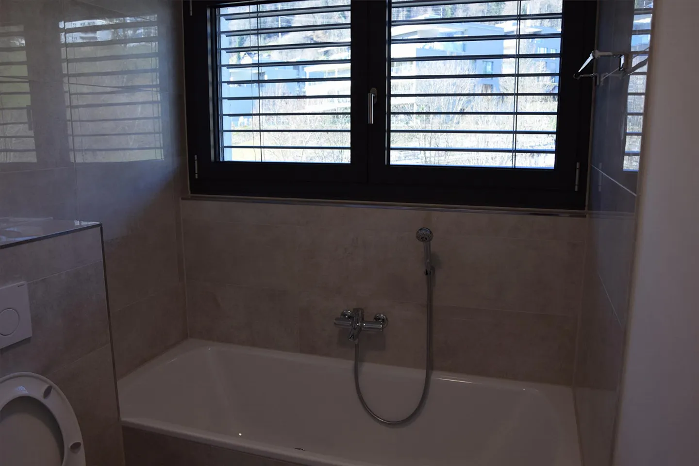 Appartamento attico di 4,5 locali con vista lago - Foto 19 di 27