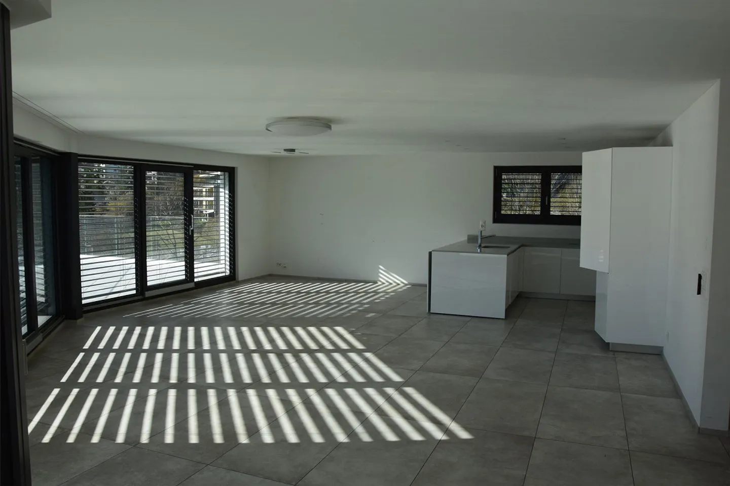 Appartamento attico di 4,5 locali con vista lago - Foto 21 di 27