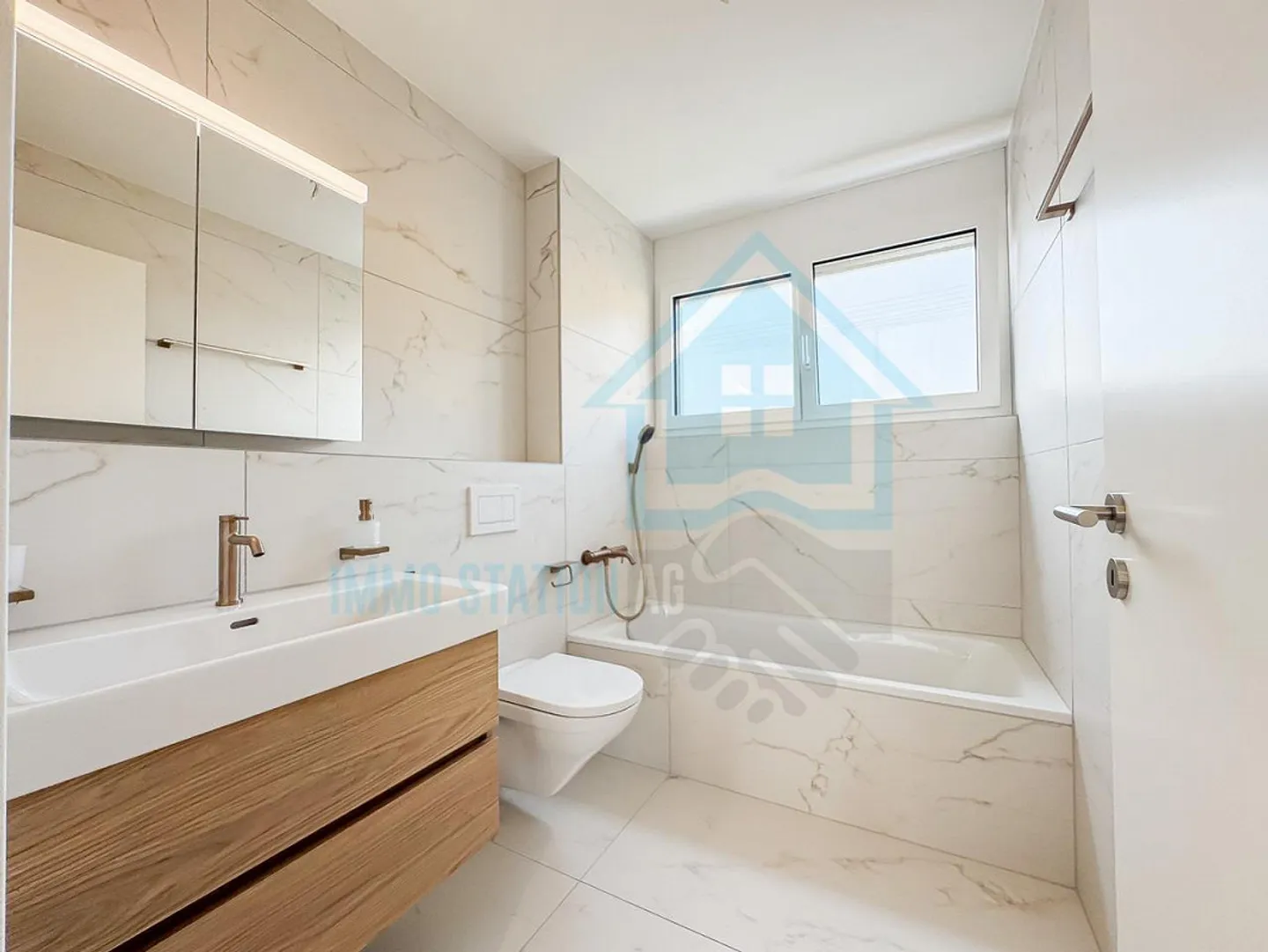 Prima locazione appartamento nuovo 3.5 locali con balcone e attrezzature di alta qualità - Foto 6 di 13