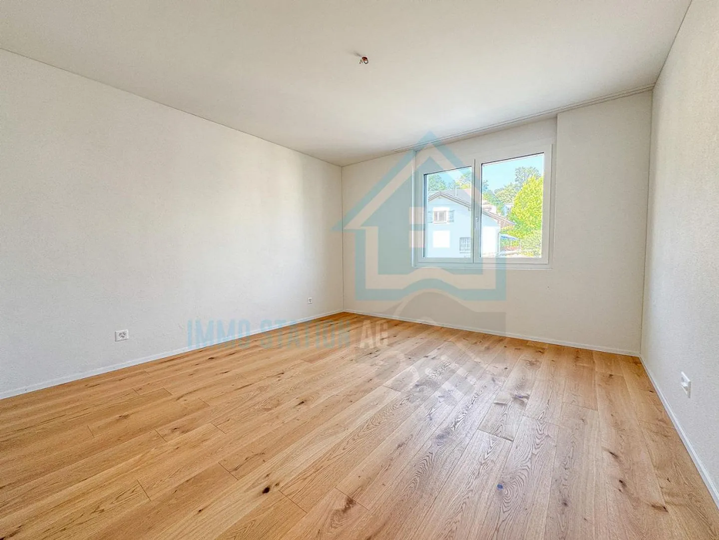 Prima locazione appartamento nuovo 3.5 locali con balcone e attrezzature di alta qualità - Foto 7 di 13