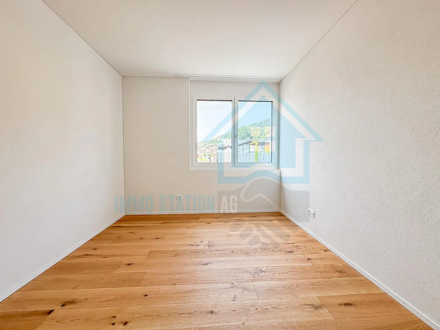 Prima locazione appartamento nuovo 3.5 locali con balcone e attrezzature di alta qualità - Foto 8 di 13