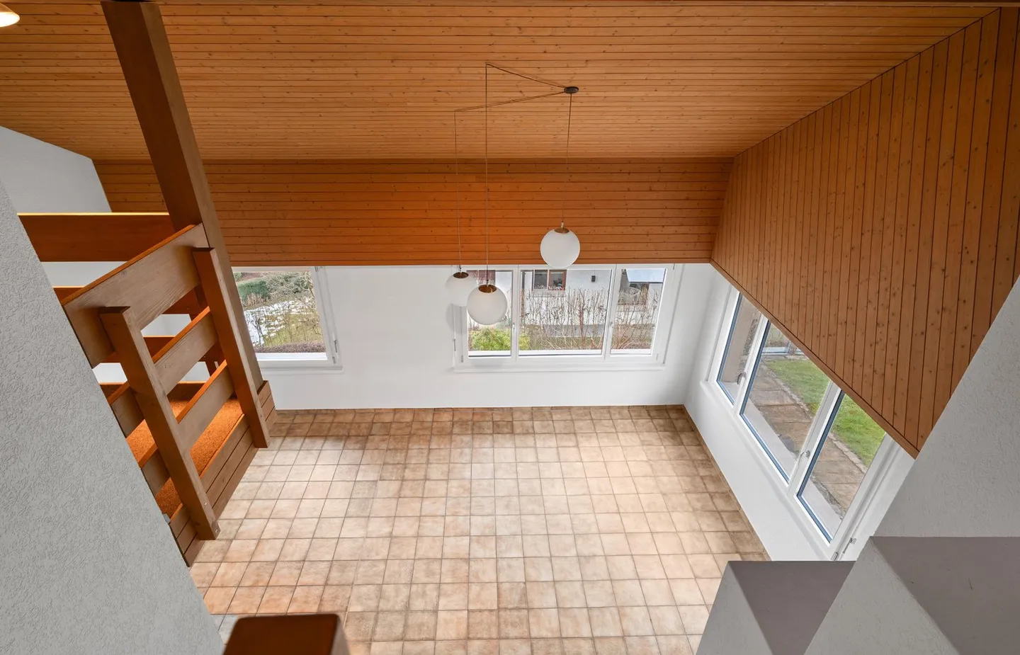 Maison individuelle indépendante dans un quartier résidentiel calme et élevé - Photo 2 sur 5