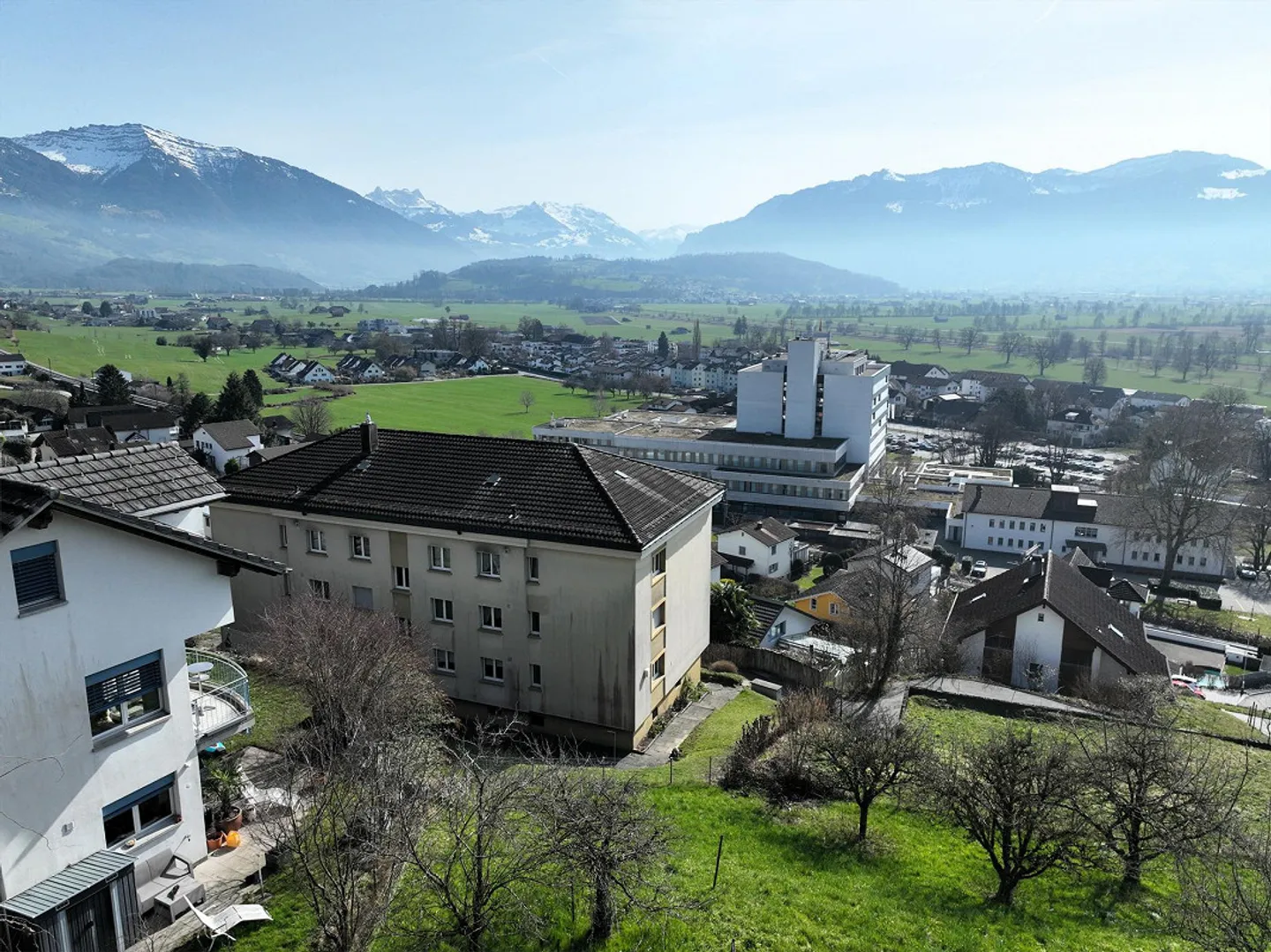 Grande terreno edificabile in vendita in una posizione privilegiata - Foto 4 di 6