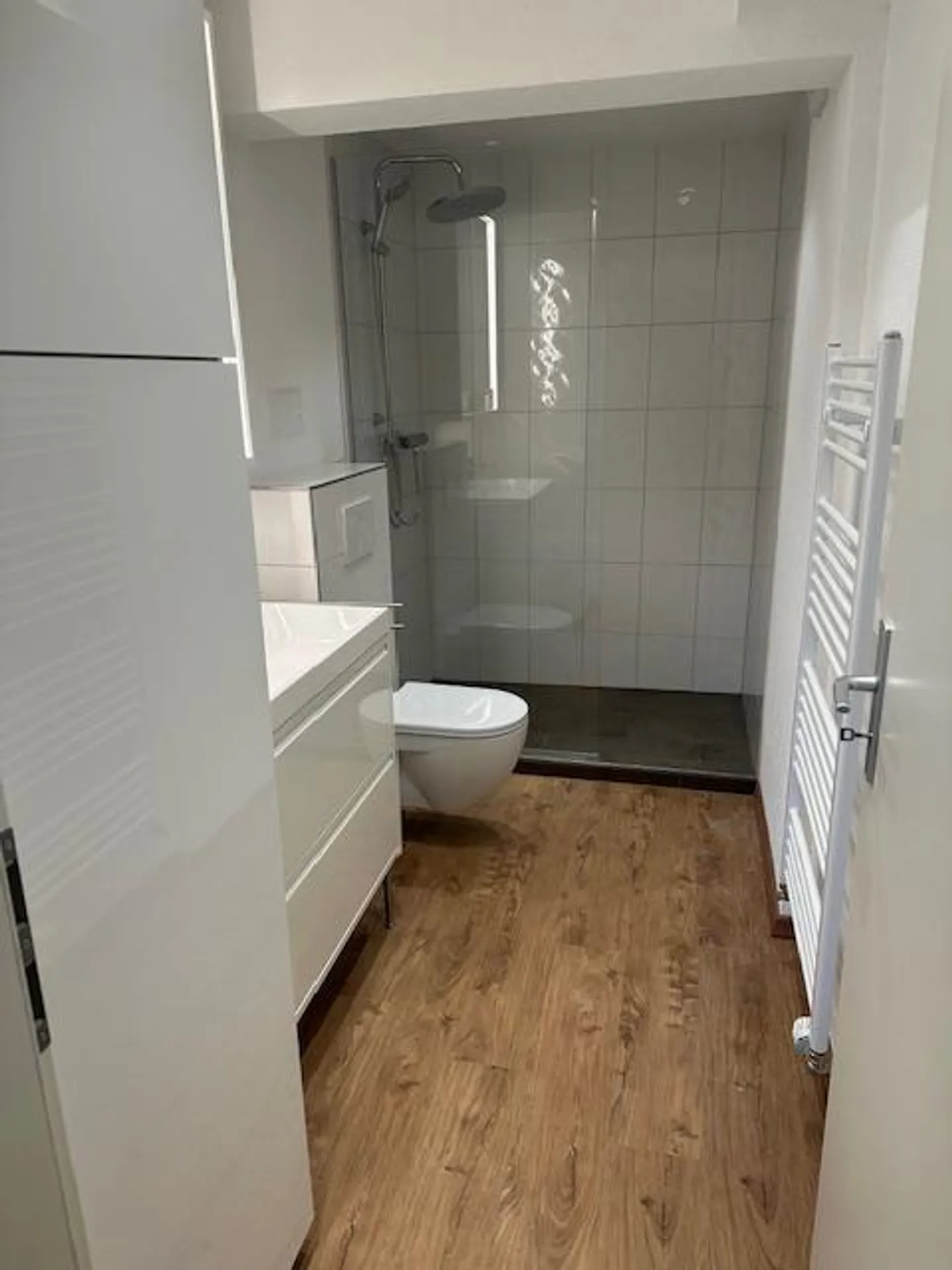 appartamento luminoso con 1 camera da letto, recentemente ristrutturato - Foto 3 di 9