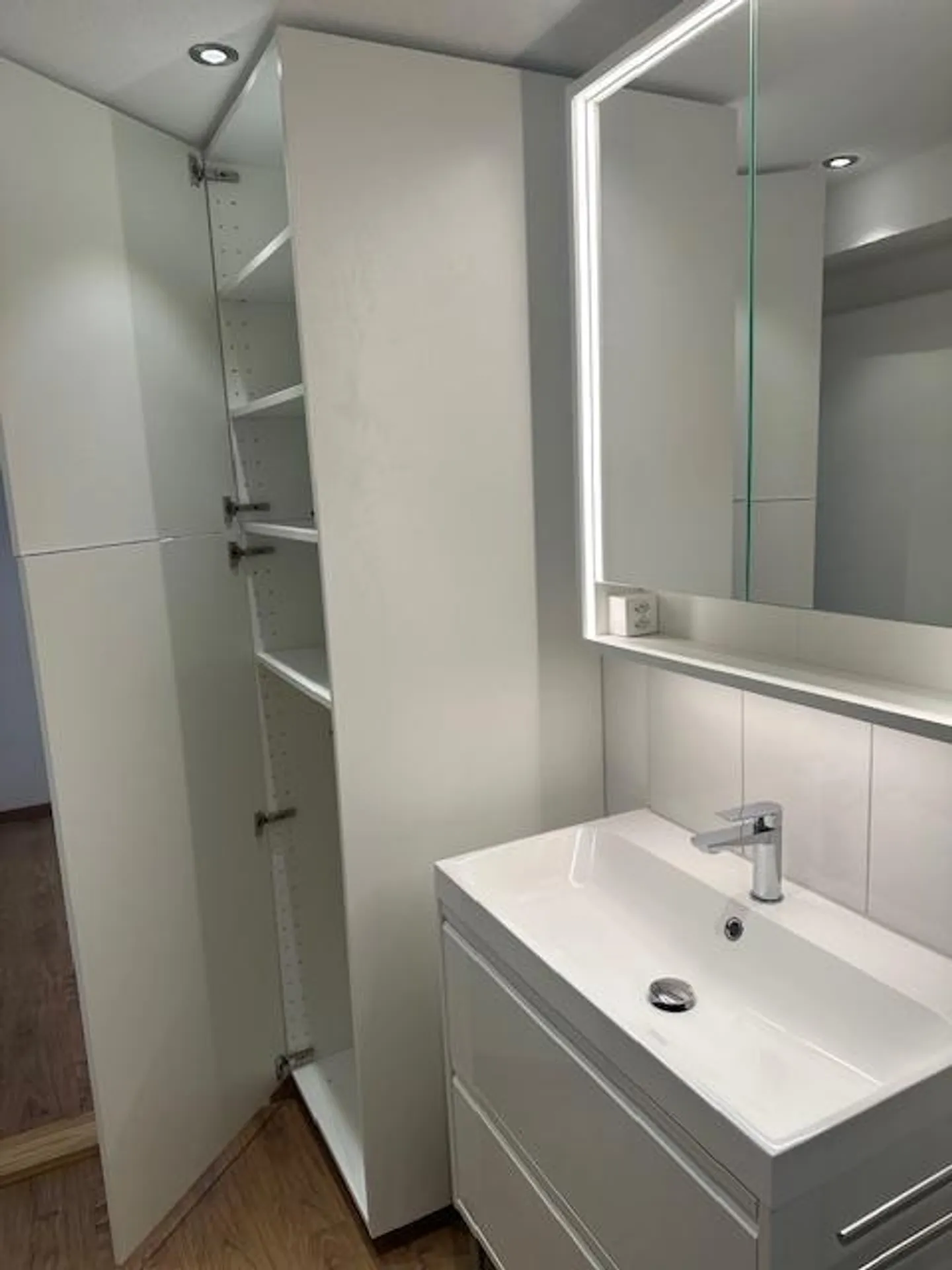 appartamento luminoso con 1 camera da letto, recentemente ristrutturato - Foto 5 di 9