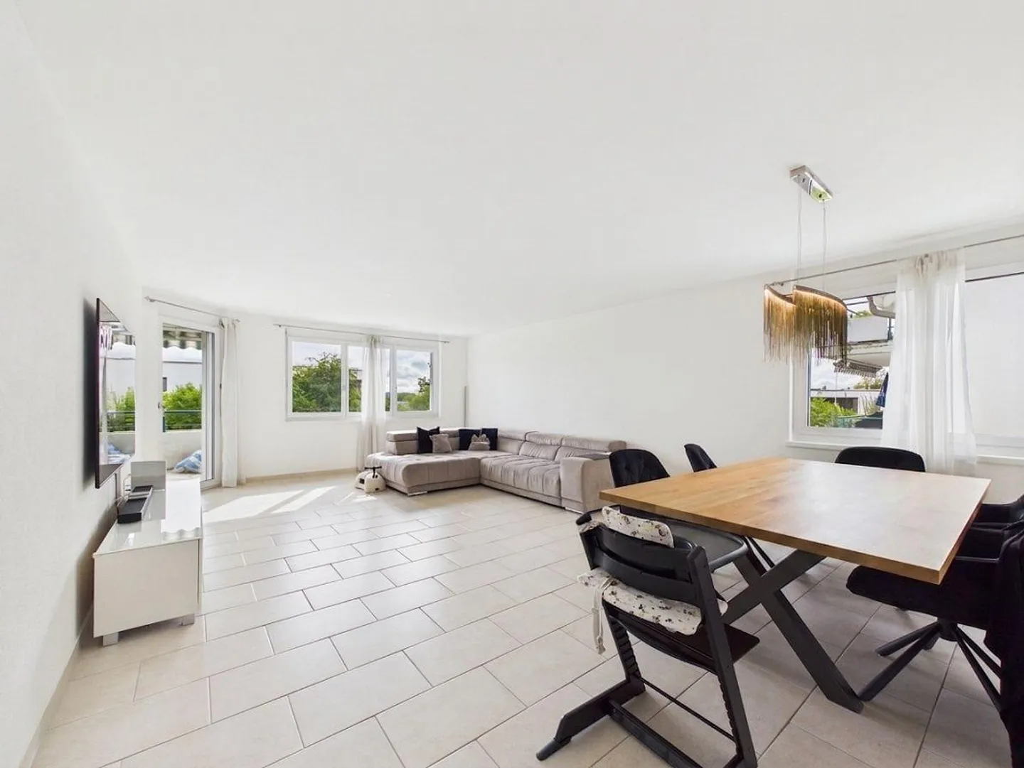 Geräumige Wohnung mit grosser Terrasse - Foto 7 von 13