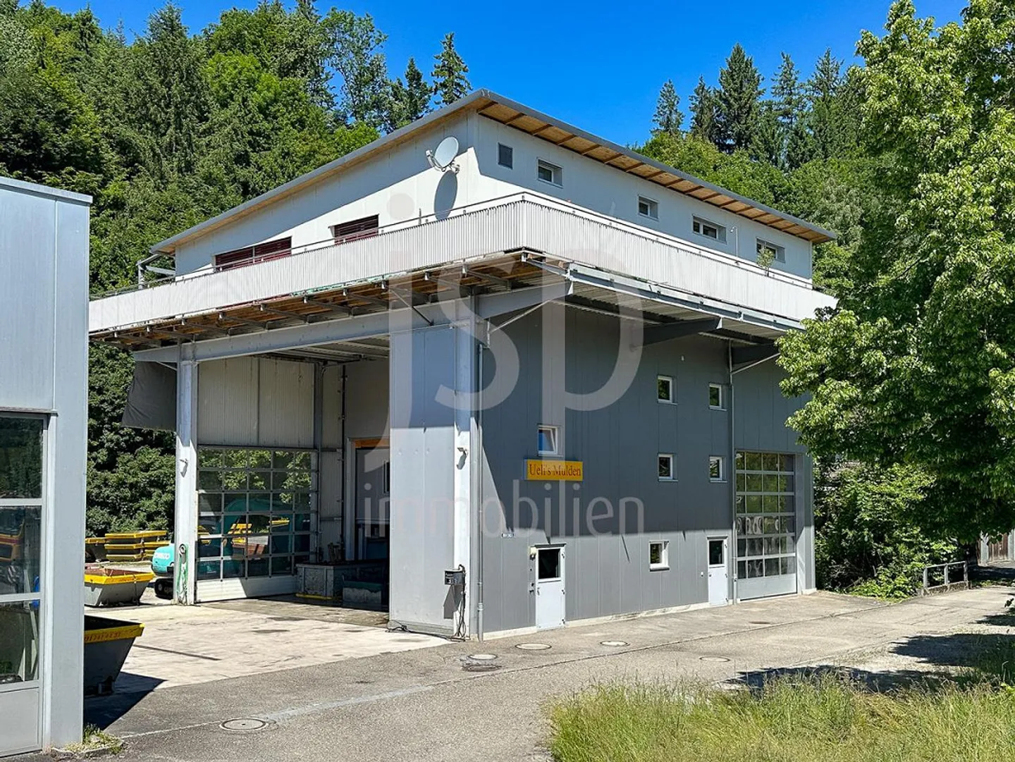 Propriété commerciale avec appartement en attique à Neuenegg - Photo 2 sur 30