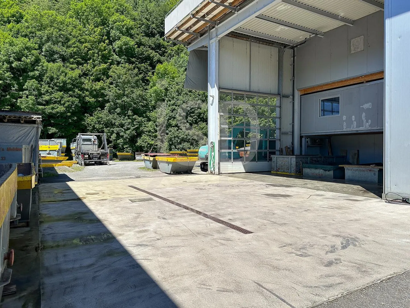 Propriété commerciale avec appartement en attique à Neuenegg - Photo 3 sur 30