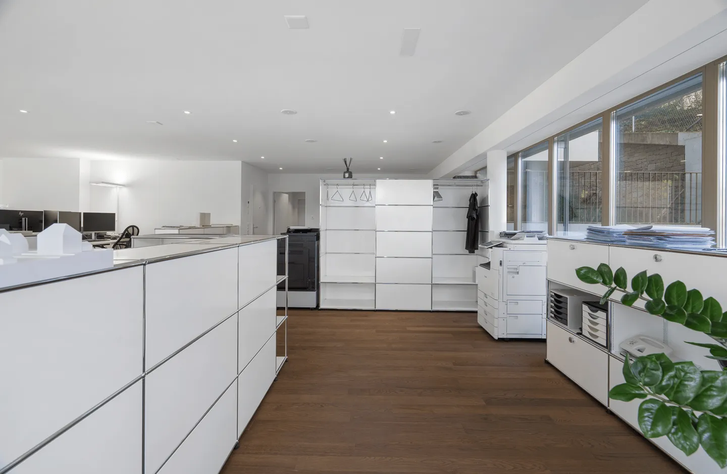 Espace Commercial sur Mühlebachstrasse 36 : Votre Nouveau Lieu de Succès à Thalwil - Photo 5 sur 8