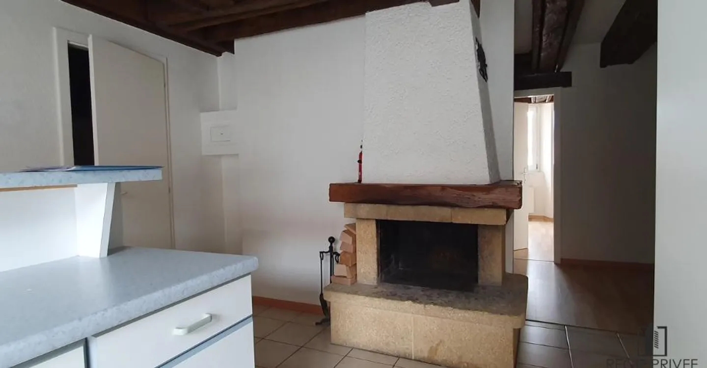 Appartement Charmant au Centre-Ville - Photo 3 sur 8