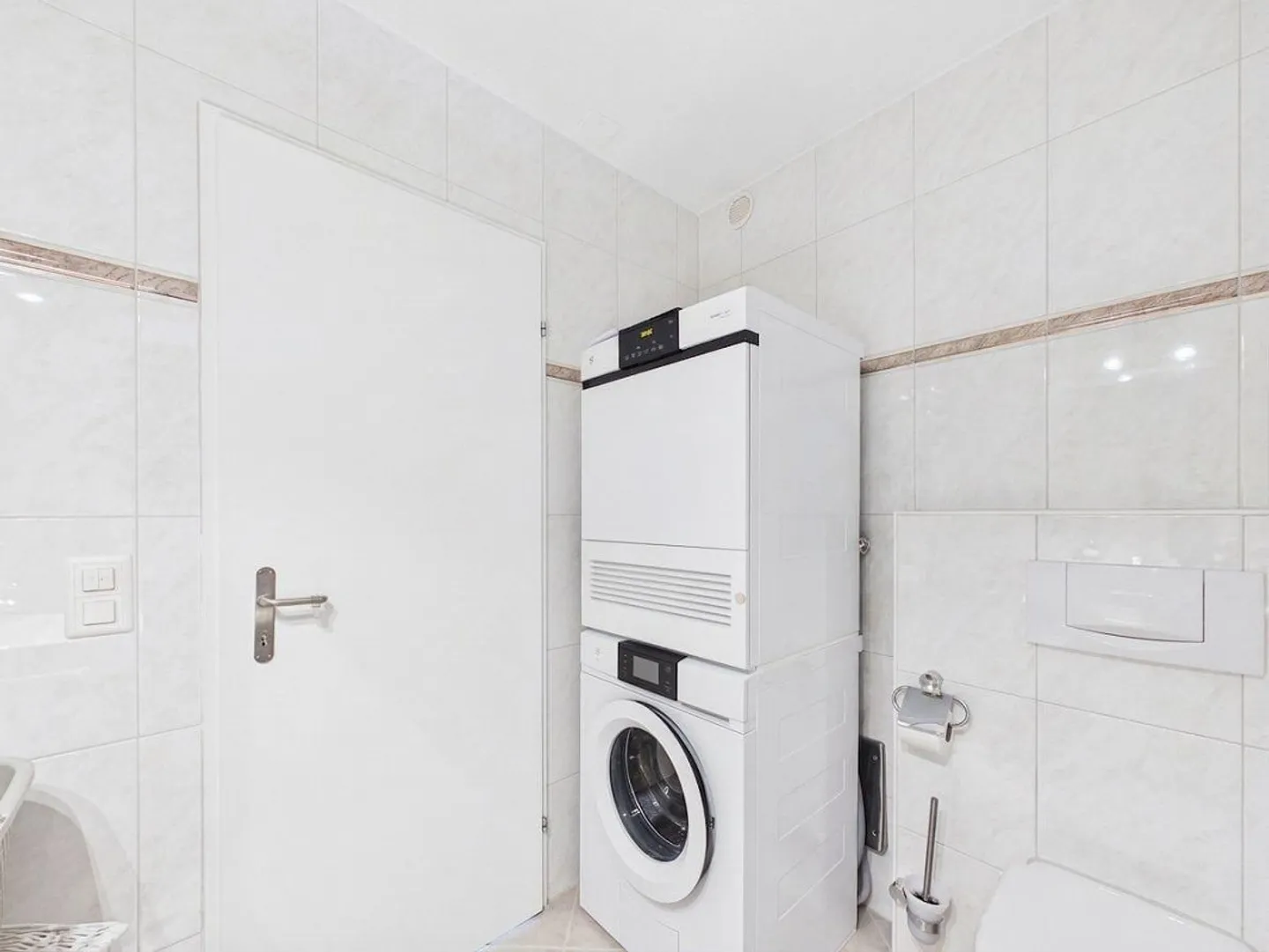Geräumige Wohnung mit grosser Terrasse - Foto 12 von 13