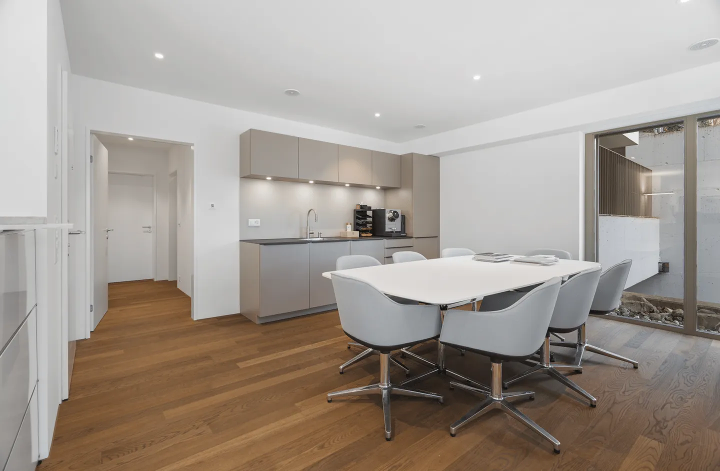 Espace Commercial sur Mühlebachstrasse 36 : Votre Nouveau Lieu de Succès à Thalwil - Photo 6 sur 8