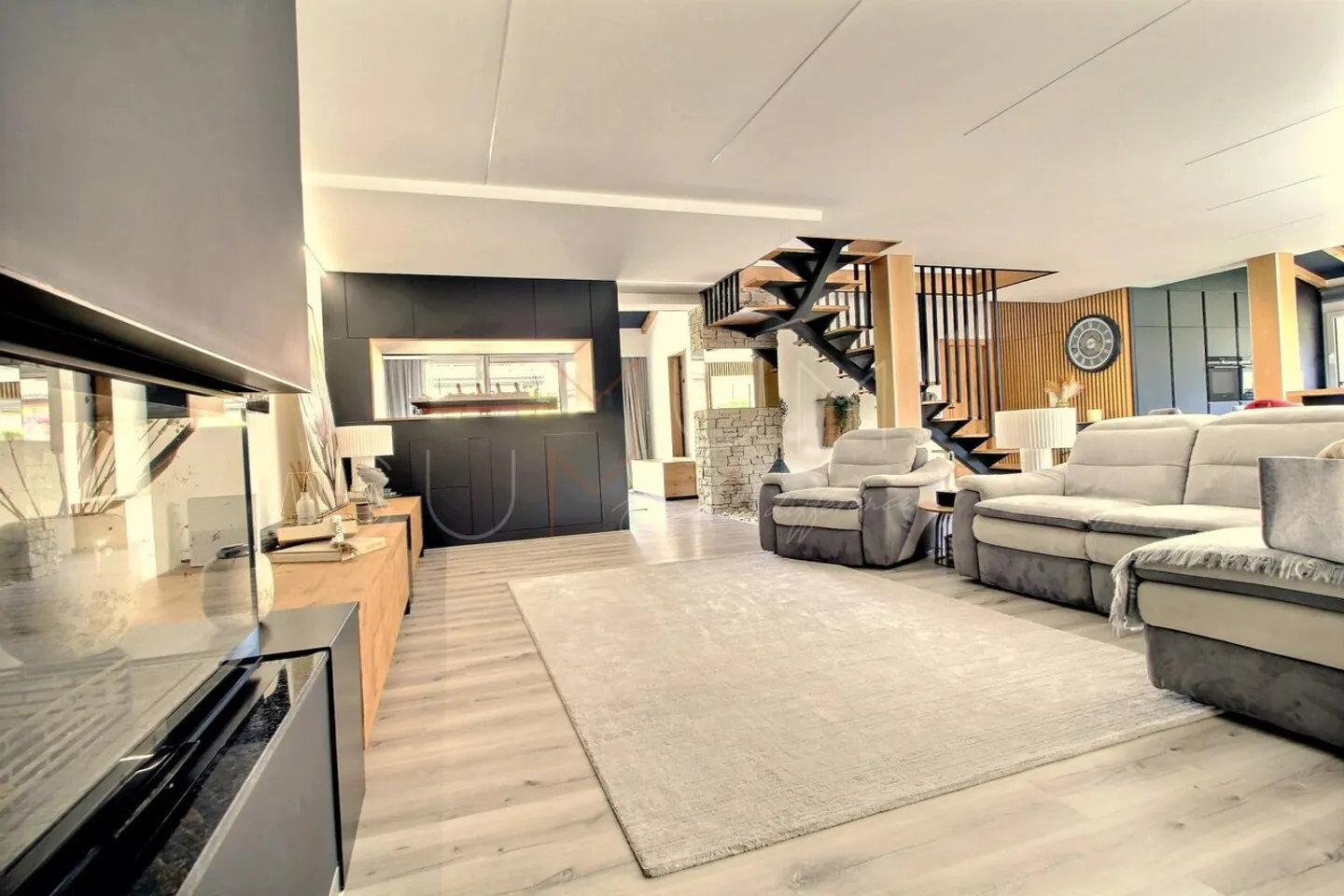 Villa ristrutturata con vista alpina - Foto 6 di 13