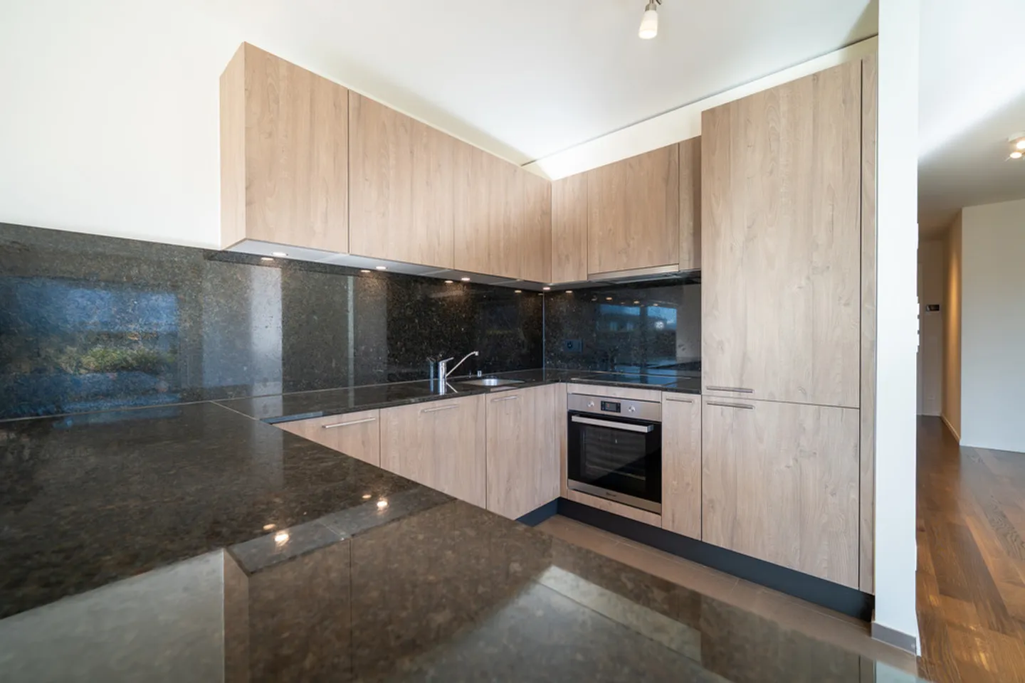 Apartment for rent - Photo 3 of 11