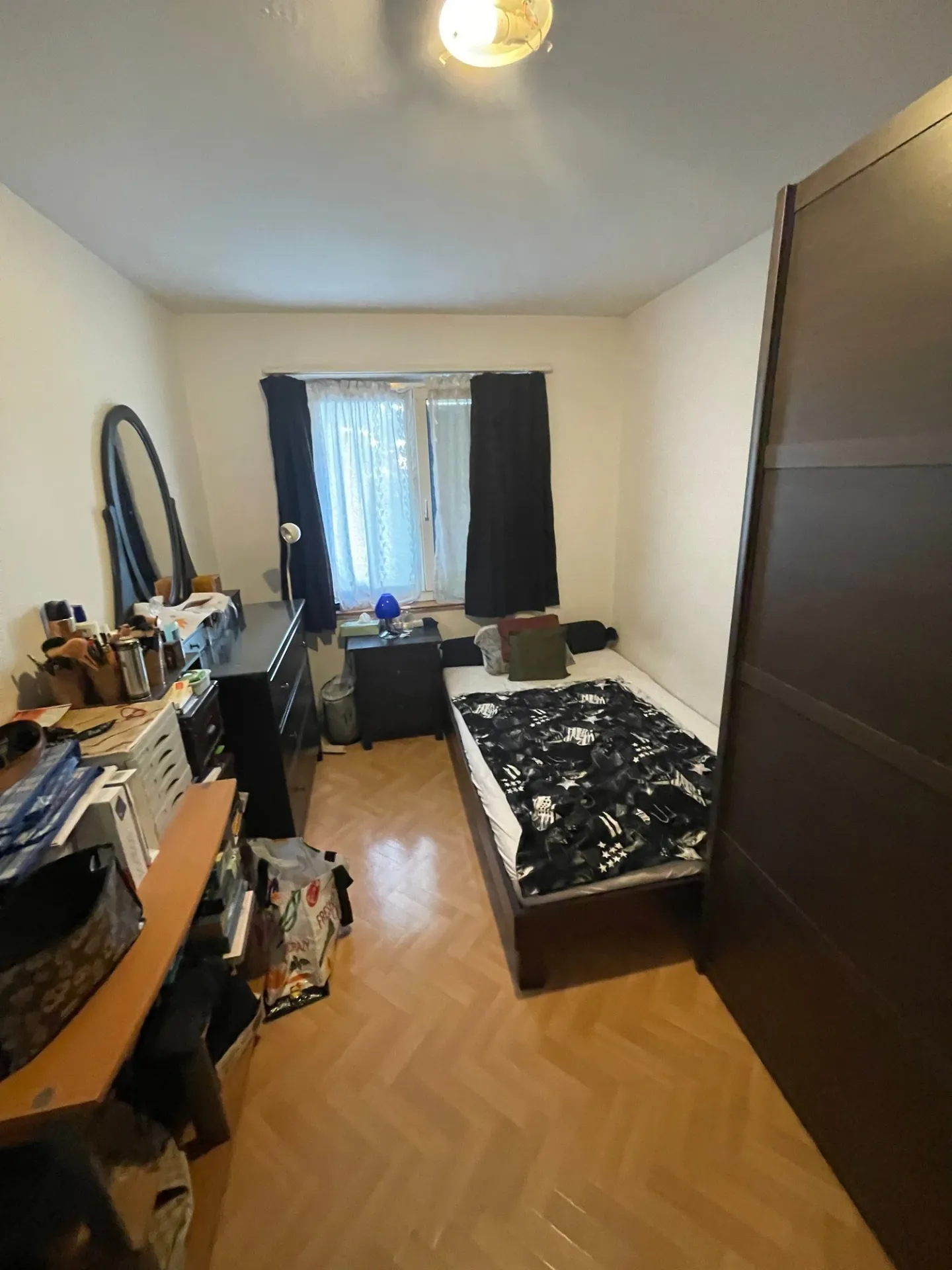 Gemütliche 3-Zimmer-Wohnung mit Balkon in Zürich-Seebach - Photo 3 of 5