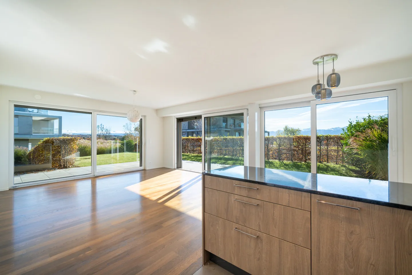 Apartment for rent - Photo 5 of 11