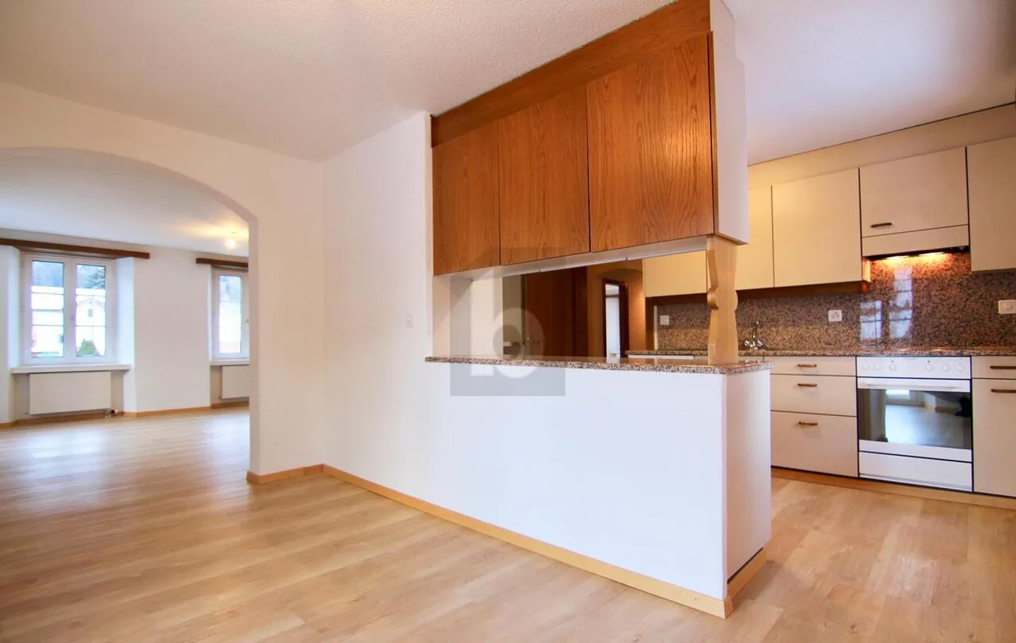 SPACIOUS AND CENTRAL - Photo 1 of 6