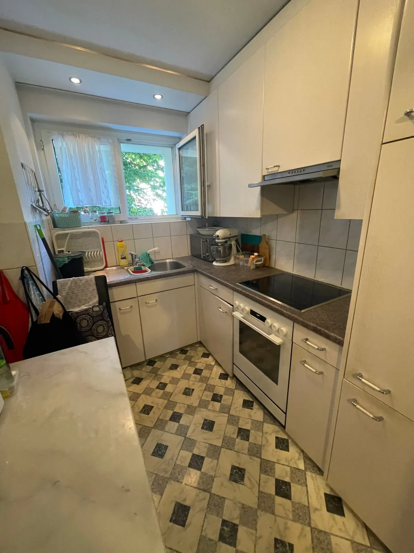 Gemütliche 3-Zimmer-Wohnung mit Balkon in Zürich-Seebach - Photo 4 of 5