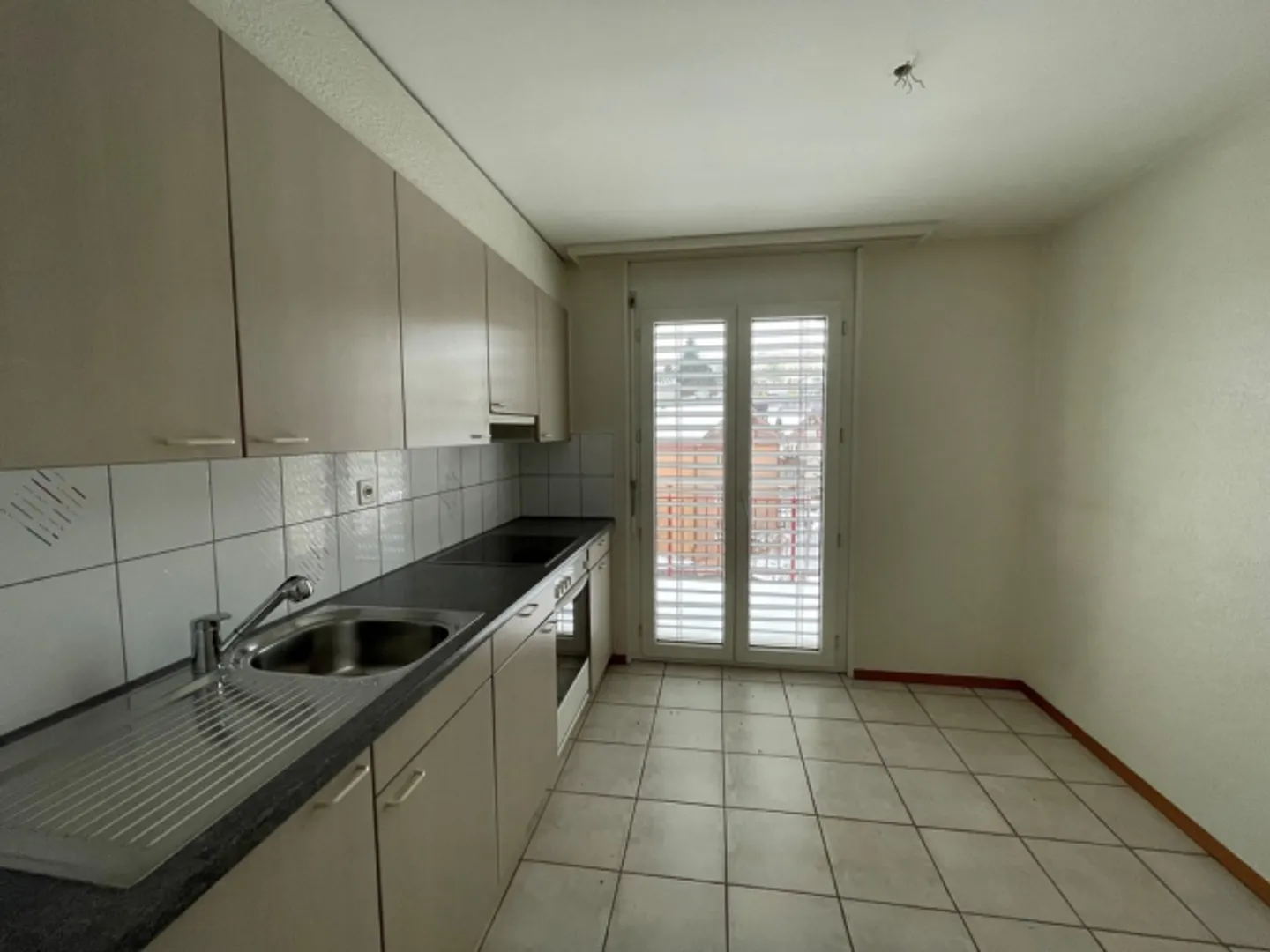 Wohnung 4.5 Zimmer mit Balkon - Foto 3 von 10